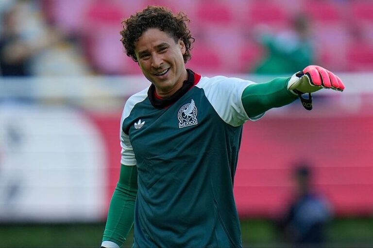 Memo Ochoa en duda: Aguirre habla del susto, pero guarda silencio sobre su titularidad